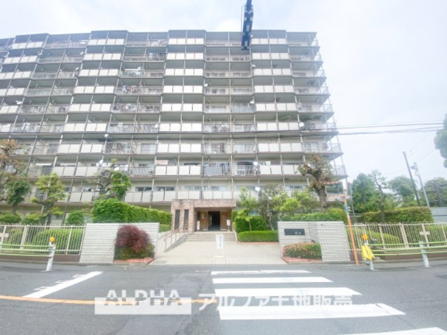 メゾンエクレーレニュー昭島の外観|【outward appearance】
◆外観◆ザ・ビッグまで徒歩5分の立地。買い物やジムなどが入った複合施設が至近で利便性も良い立地です。