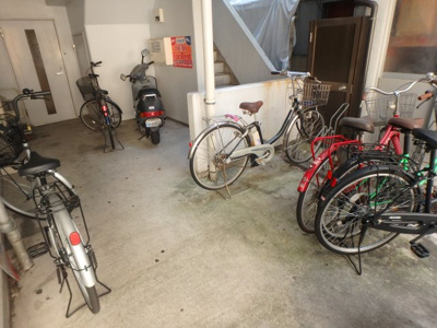 【その他共用部分】 | ブランシュ甲東園 | 駐輪スペースです