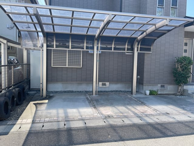 藤岡市藤岡　中古1580の駐車場