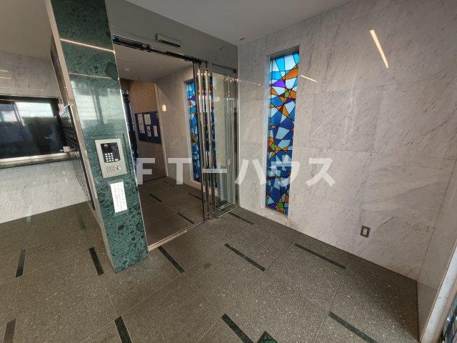 ラ・フォレ薬円台のエントランス