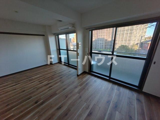 ラ・フォレ薬円台の居間・リビング