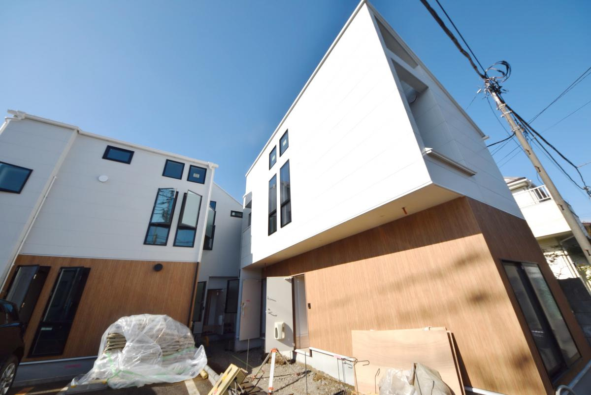 杉並区松庵１丁目のアパートのエントランス