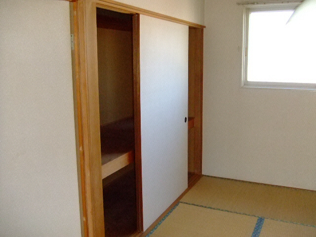 コーポニュータウンの収納