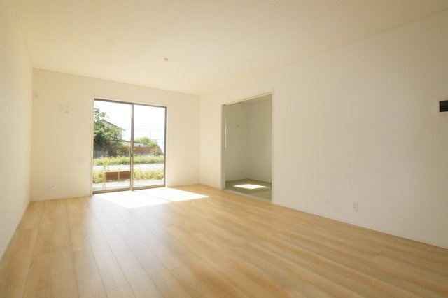 郡山市大槻町字三角田　　　２号棟　　　大槻小学校、大槻中学区の和室