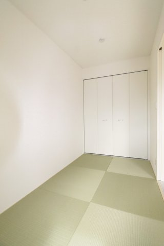 郡山市大槻町字三角田　　　２号棟　　　大槻小学校、大槻中学区の和室