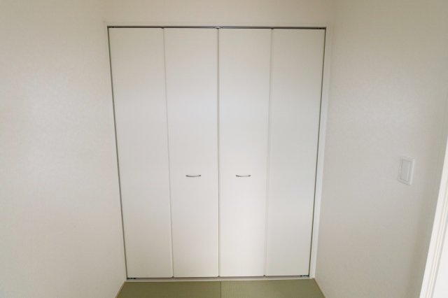 郡山市大槻町字三角田　　　２号棟　　　大槻小学校、大槻中学区の収納