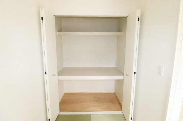 郡山市大槻町字三角田　　　２号棟　　　大槻小学校、大槻中学区のトイレ