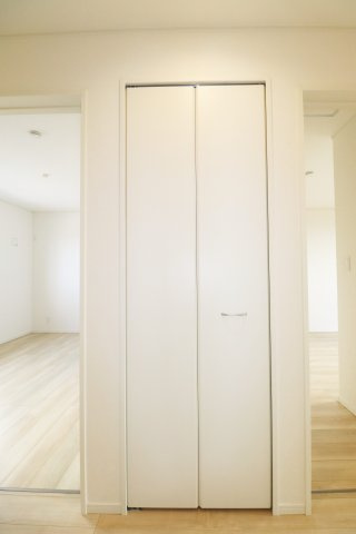 郡山市大槻町字三角田　　　２号棟　　　大槻小学校、大槻中学区の収納