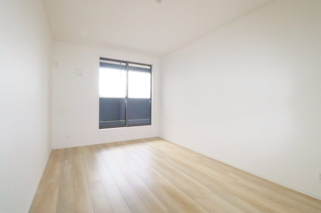 郡山市大槻町字三角田　　　２号棟　　　大槻小学校、大槻中学区の洋室