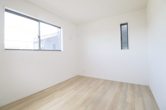 郡山市大槻町字三角田　　　２号棟　　　大槻小学校、大槻中学区の洋室