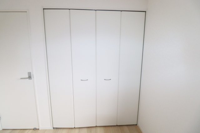 郡山市大槻町字三角田　　　２号棟　　　大槻小学校、大槻中学区の収納