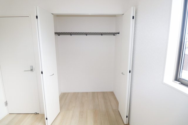 郡山市大槻町字三角田　　　２号棟　　　大槻小学校、大槻中学区の洋室