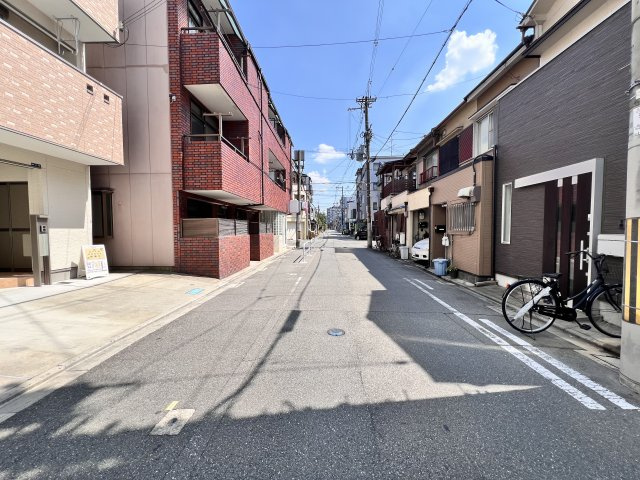 守口市梅園町戸建の前面道路含む現地写真