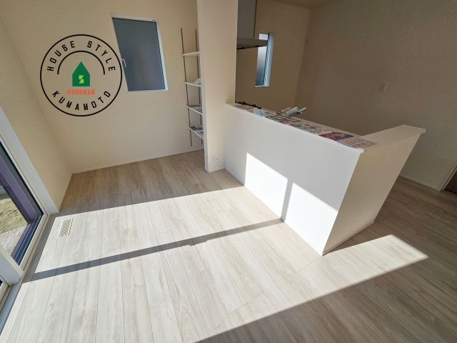 熊本市東区小峯4丁目第1-2棟（1号棟）の内観：施工例|キッチンから立ち込める香りが今日の料理を期待させます。