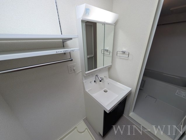 ヒカルサ豊橋佐藤 Ⅰの独立洗面台