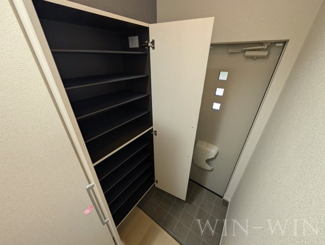 ヒカルサ豊橋佐藤 Ⅰの玄関