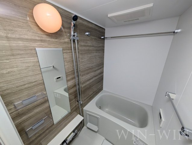 ヒカルサ豊橋佐藤 Ⅰの浴室