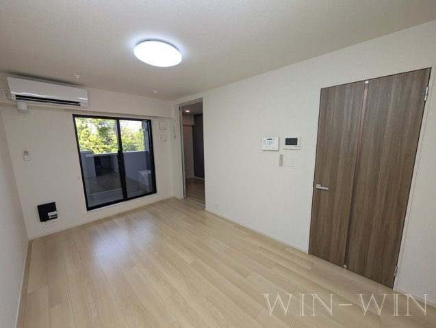 ヒカルサ豊橋佐藤 Ⅰの居間・リビング