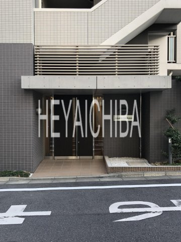 ムエット菊川のエントランス