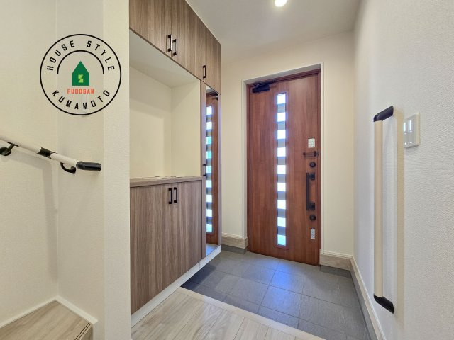 熊本市東区小峯4丁目第1-2棟（2号棟）の防犯設備|二重ロックでしっかり防犯対策ができます。