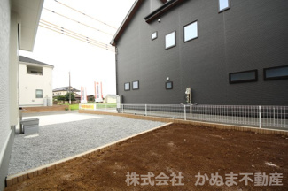 【庭】 | Livele Garden.S 鹿沼千渡第8 | 〇庭〇
リビングからの庭の様子です/25.9.4撮影