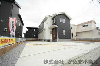 【駐車場】 | Livele Garden.S 鹿沼千渡第8 | 〇駐車スペース〇
3～4台駐車可能です（車種による）/25.9.4撮影