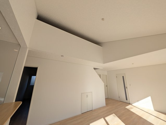 【居間・リビング】 | クレイドルガーデン高崎市箕郷町下芝第8ー③ | 天井が高くて開放的です♪