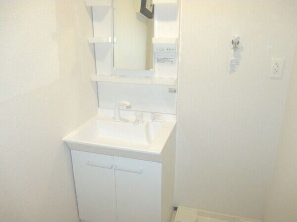 Sun fieldA棟の独立洗面台