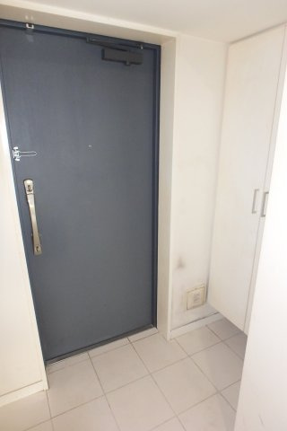 TLRレジデンス両国の玄関