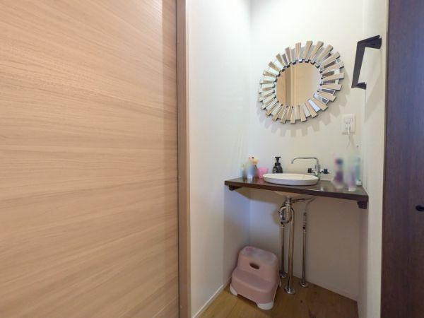 京が丘南4丁目　中古の独立洗面台|2階にも洗面所があります！