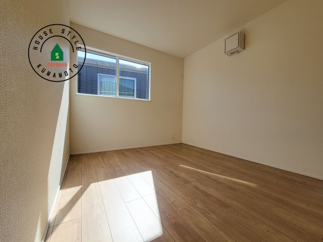 熊本市北区八景水谷3丁目第1-3棟（1号棟）の子供部屋|採光良好な洋室は全居室、複層ガラスの遮熱効果と断熱効果で、一年中快適に過ごせます。