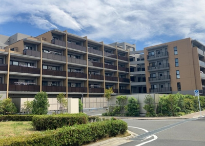 【外観】 | エクセレントマスターズ八王子中楽坊 | マンションの外観は非常に重要なポイントです！外観の善し悪しは資産価値に大きな影響を与えます。外観のいいマンションを購入することで、高値で売却がしやすく、買い手が見つかりやすいというメリットがあります。