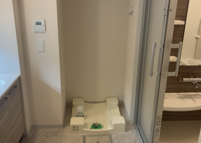 【ランドリースペース】 | エクセレントマスターズ八王子中楽坊 | ランドリースペースも気になります。洗濯機置場があり「洗う、干す、取り込む、アイロンがけ、たたむ」など、洗濯に関する家事をするための空間です。広さや収納など付帯設備も含めて、詳細は現地でご確認ください。