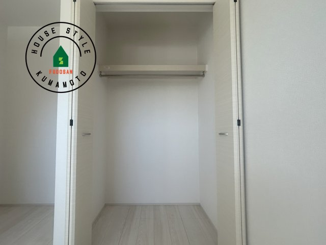 熊本市北区八景水谷3丁目第1-3棟（2号棟）の内観：施工例|収納には困りません。