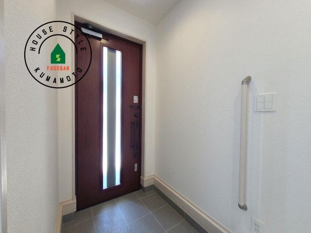 熊本市北区八景水谷3丁目第1-3棟（2号棟）の内観：施工例|二重ロックでしっかり防犯対策ができます。