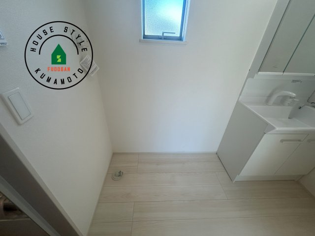 熊本市北区八景水谷3丁目第1-3棟（2号棟）の内観：施工例|ランドリースペースとなります。広々して有効的にご使用できます。 