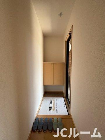 柏崎市三和町のアパートの玄関