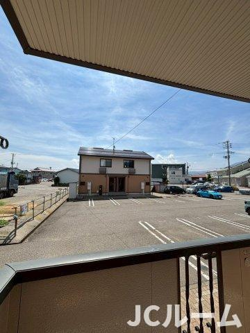 柏崎市三和町のアパートの展望
