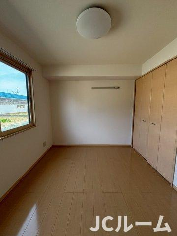 柏崎市三和町のアパートの寝室