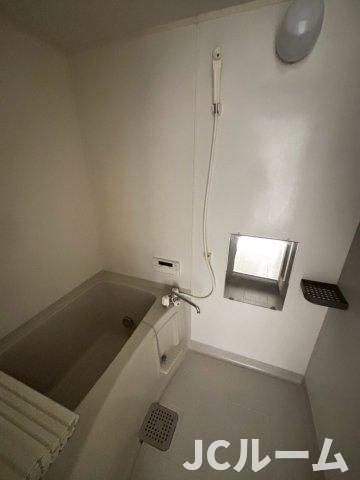 柏崎市三和町のアパートの浴室
