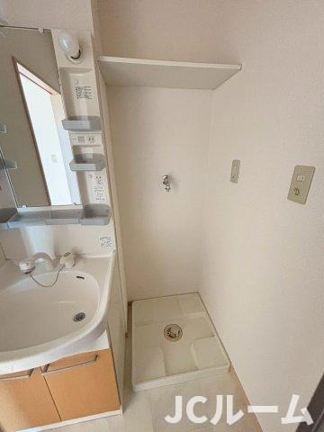 柏崎市三和町のアパートの洗面所