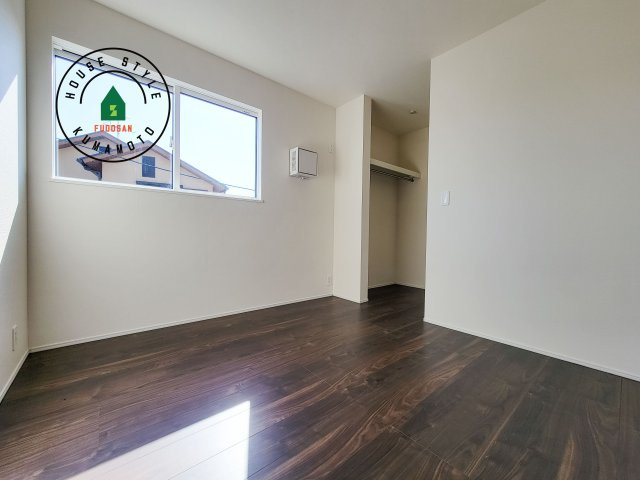 熊本市北区八景水谷3丁目第1-3棟（3号棟）の内観：施工例|採光良好な洋室は全居室、複層ガラスの遮熱効果と断熱効果で、一年中快適に過ごせます。