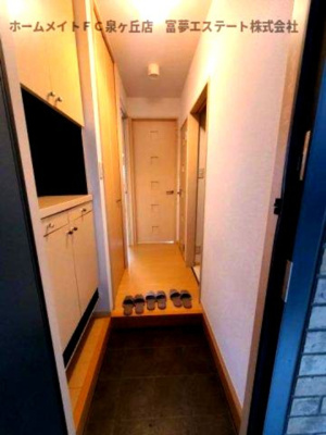 【玄関】 | シャイニーパーク | ※イメージ　同物件別号室の写真