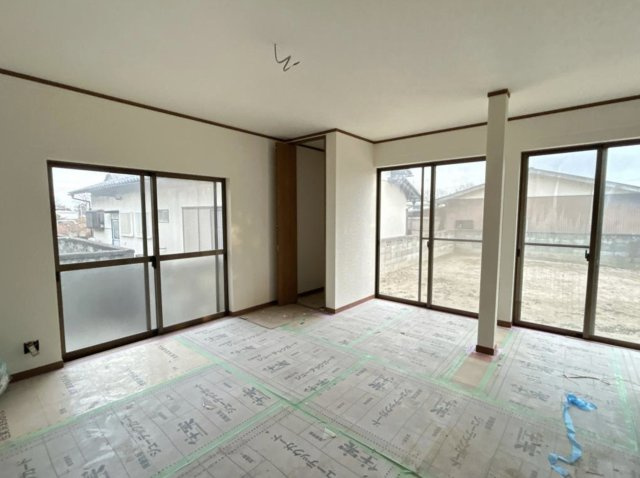 【居間・リビング】 | 深谷市中瀬　中古戸建