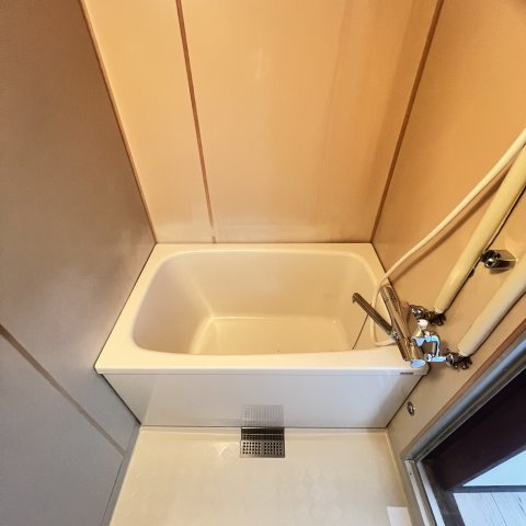 寿ハイツ新生の浴室