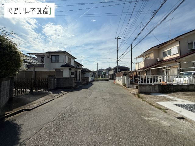 【前面道路含む現地写真】 | 熊谷市日向　中古住宅   | 現地(2025年9月撮影)