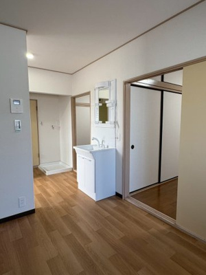 【居間・リビング】 | 第一紅葉ハイツ