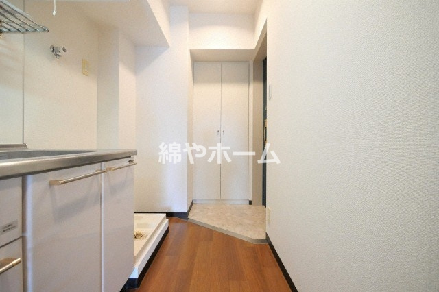 東小橋Ⅱ番館の玄関|収納もある玄関です