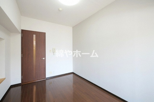 東小橋Ⅱ番館の寝室|落ち着いて過ごせるお部屋なので、寝室にいかがでしょうか