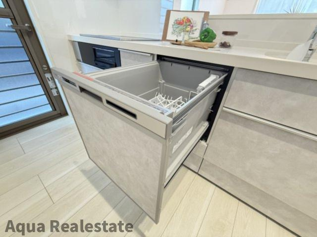 オール電化デザイナーズハウス丸亀市城東町建売④の防犯設備|モニター付きインターホンも嬉しい標準設備です。